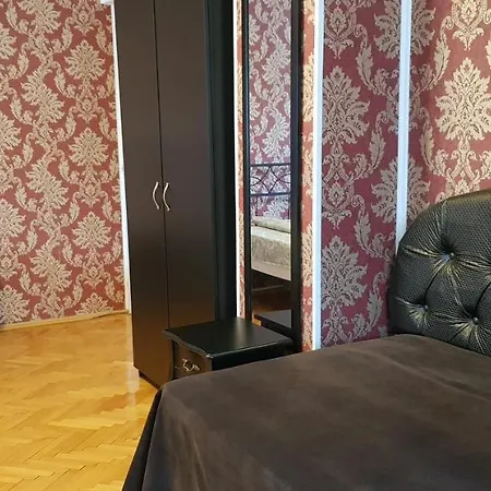 Casa Leone 招待所 3*