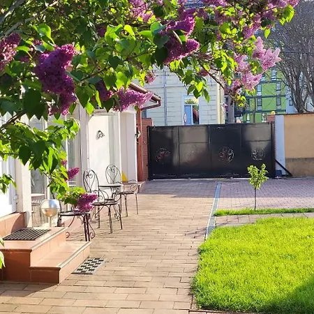 Casa Leone Affittacamere 3*